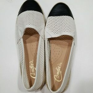 Candie's cream and black flats